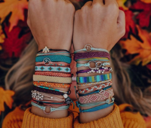 How to Mix and Match: Top 5 Puravida Bracelet Combos for Spring